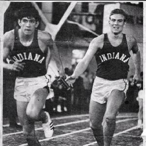 Terry Musika (left) 4 x 400 anchorman.