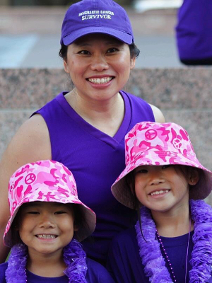 Anne with young Emily and Holly at Purplestride DC